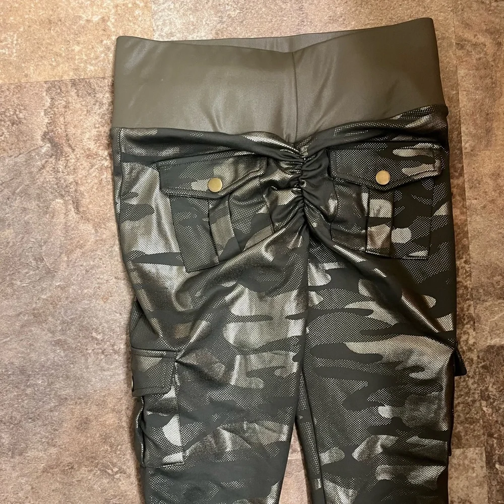 Cute Booty Legging Set - Picture 9 of 9